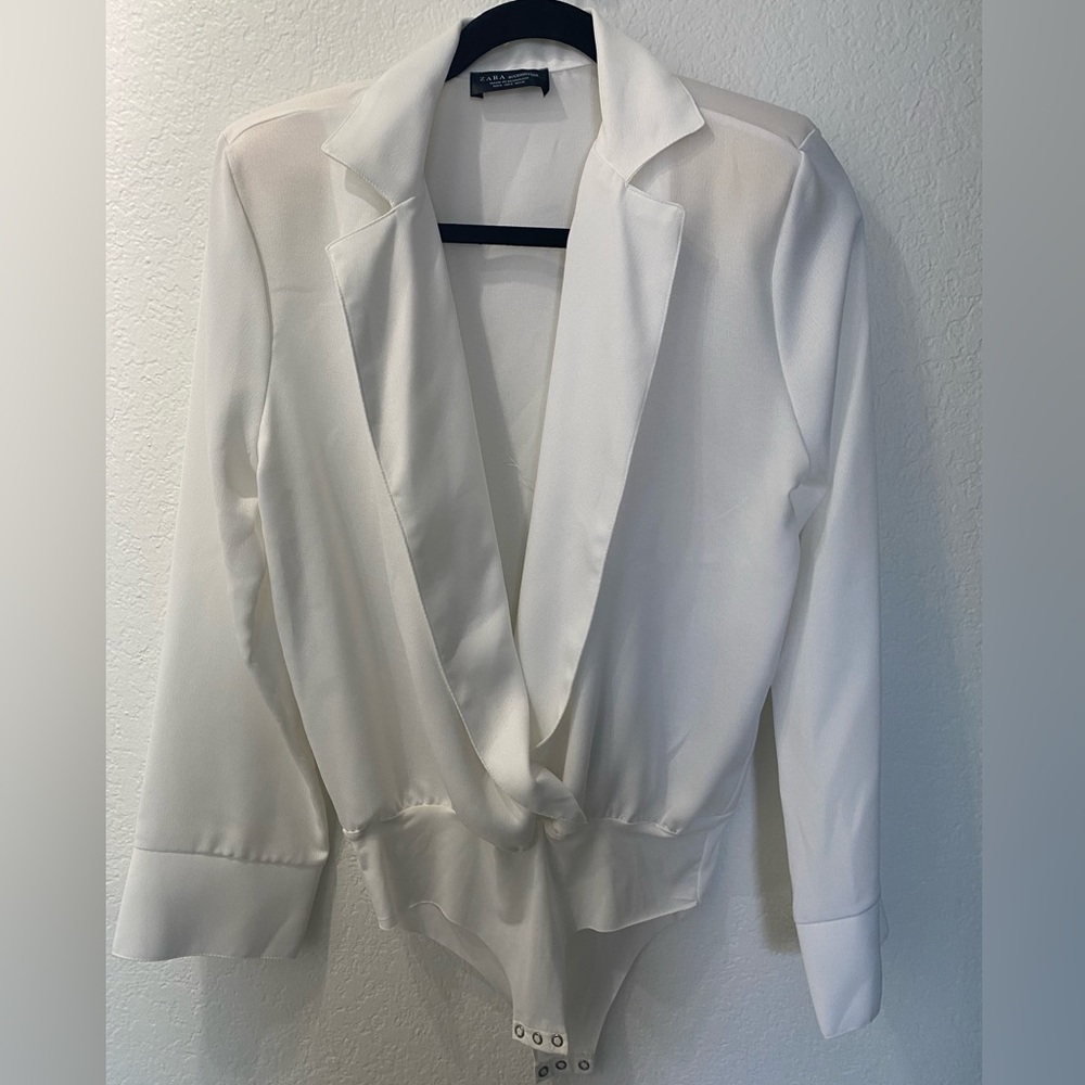 NWOT Zara shoulder padded body suit